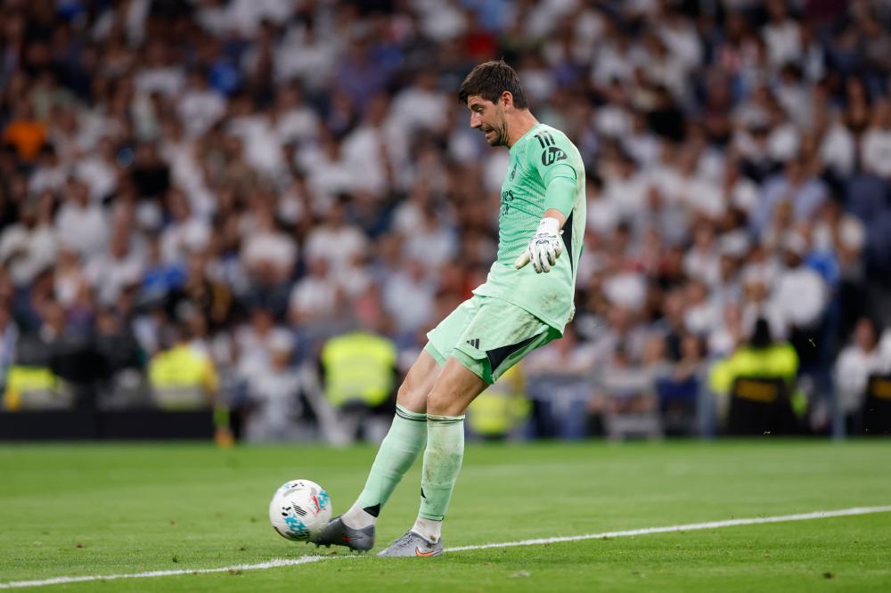 索尔坎贝尔足球生涯全景回顾从后防铁闸到英格兰队传奇领袖之路