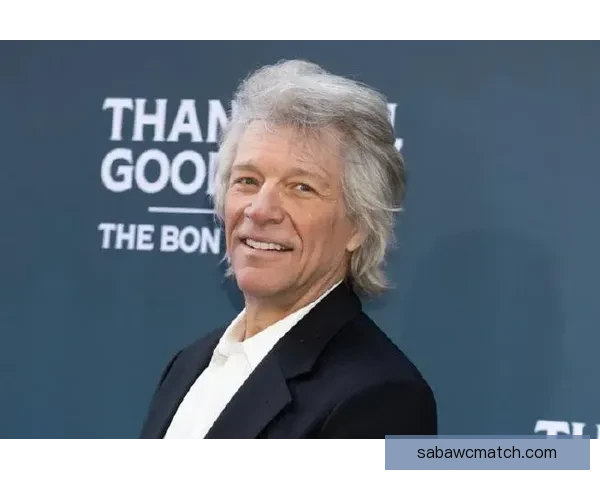 摇滚巨星邦·乔维亮相迈阿密大师赛与萨芬卢布丰塞卡亲切合影交流